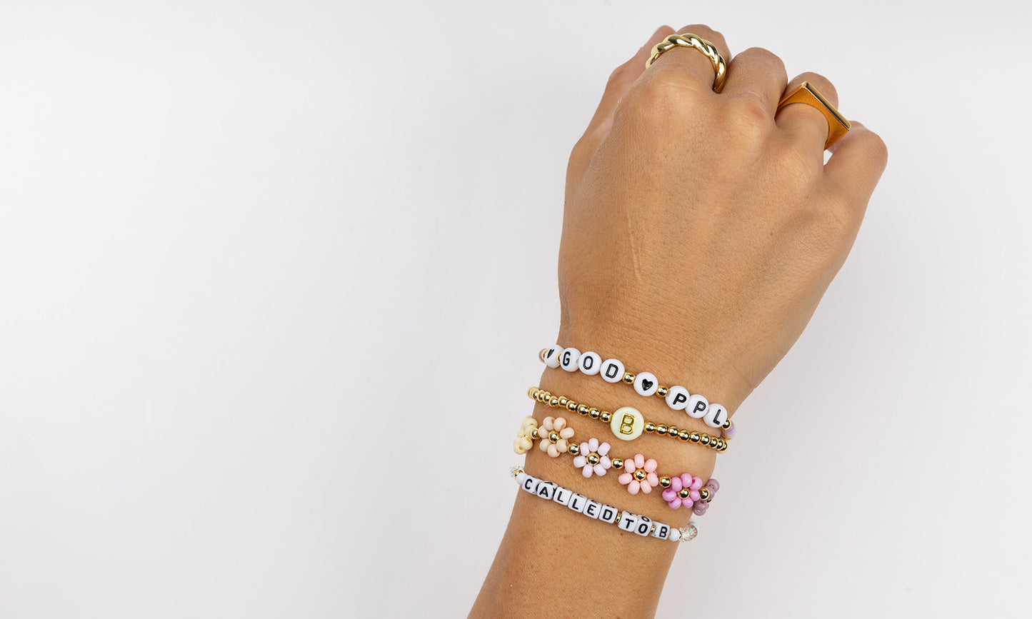 Gold Initial O - U Bracelet